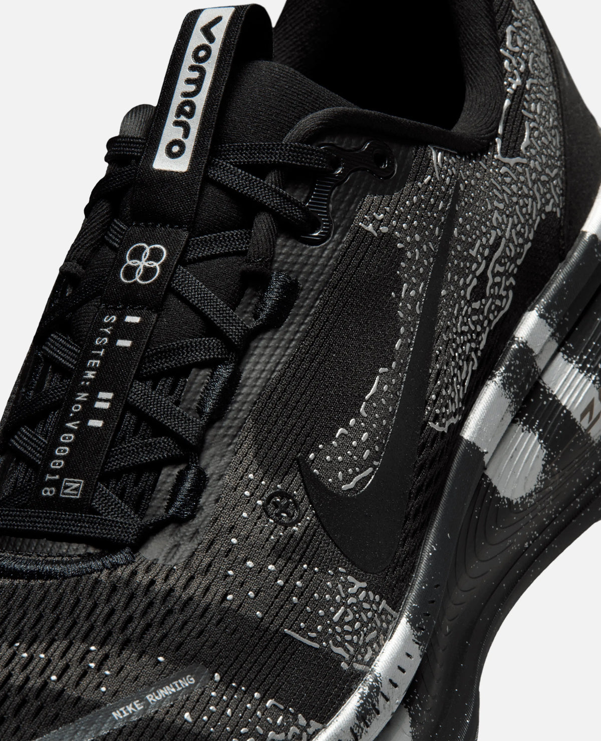 Nike Vomero 18 Disrupt (Iron Grey/Black-Light Smoke Grey) Nike