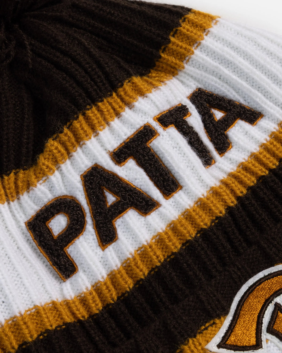 Patta Team Bobble Beanie (Java) Patta